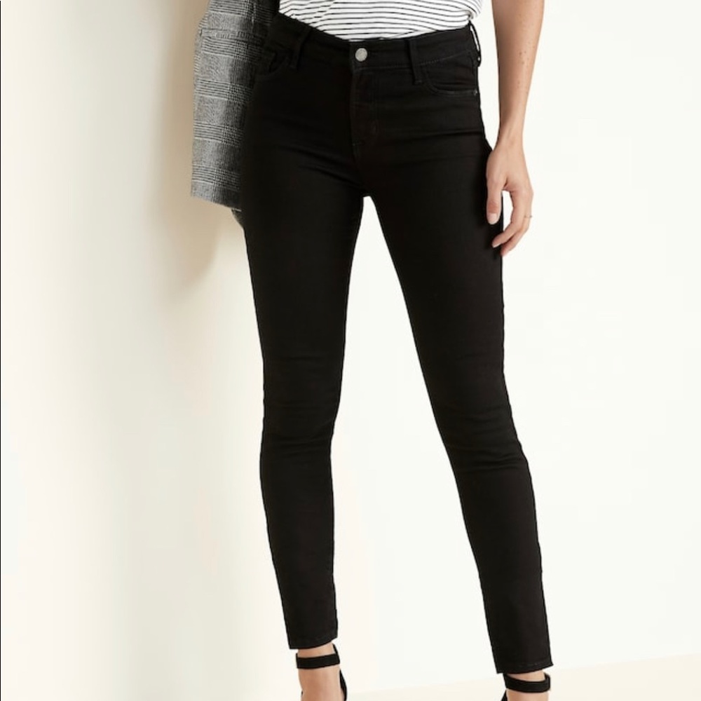 Old Navy Black rockstar built in sculpt jeans